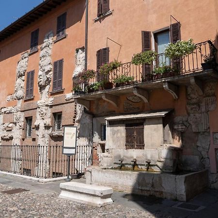 Apartament Homo Homini Lupus Brescia Zewnętrze zdjęcie