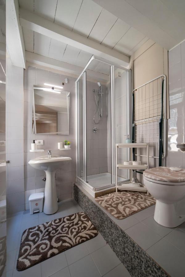 Apartament Homo Homini Lupus Brescia Zewnętrze zdjęcie
